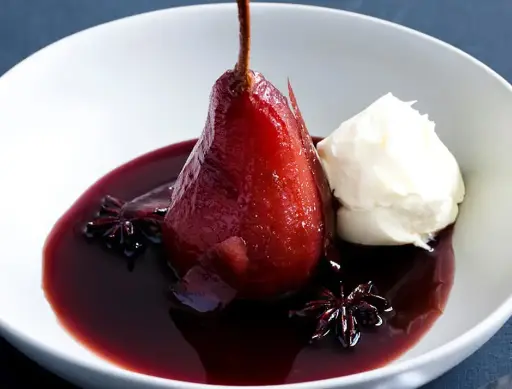 Peras al vino tinto