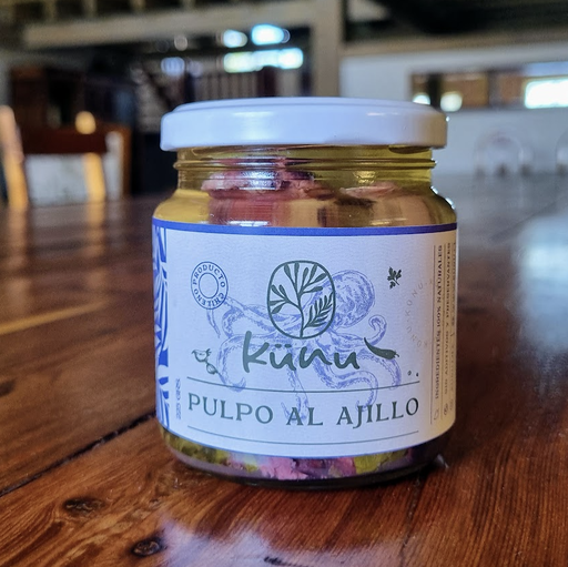 Pulpo al Ajillo Kunu - Entrada con pan amasado local